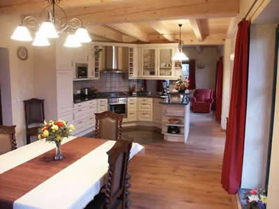 Küche: Verkauf Reetdachhaus auf Sylt / Ost mit 2 Wohnungen, ruhige Lage 