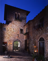 Altes, exklusives Weingut / Fattoria / Hotelanlage / Anwesen in der Toskana / nahe Florenz, zauberhafter Blick