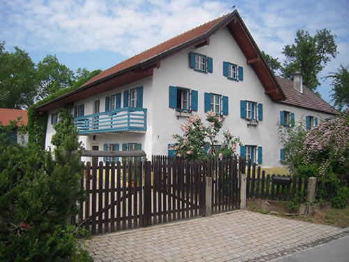 Ansicht Hof:Verkauf historischer Hof, mit Scheune und großem Garten in Niederbayern: Sehr schöne Atmosphäre 