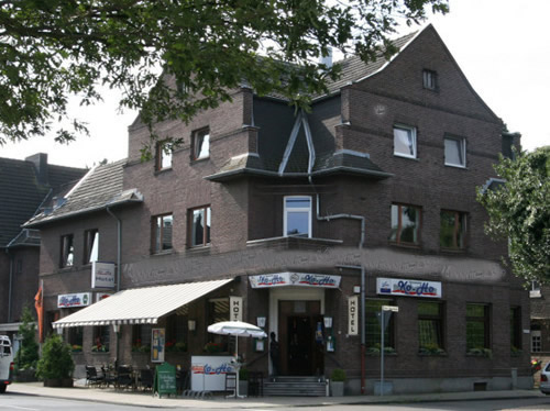 Außenansicht Hotel bei Aachen 